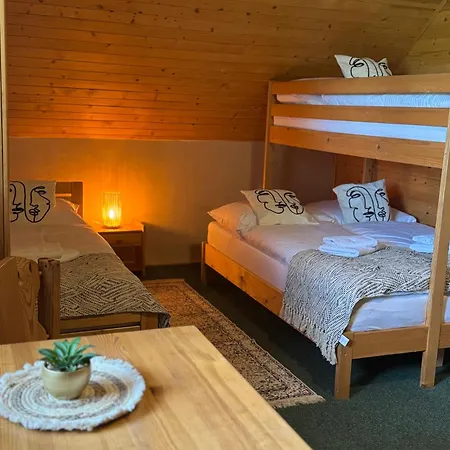 Sabinka Pri Jazere Orman Evi *